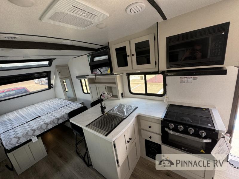 Coachmen RV Northern Spirit Ultra Lite 1943RB interior